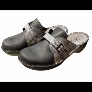 Naot Avignon Clogs New in Box size 37